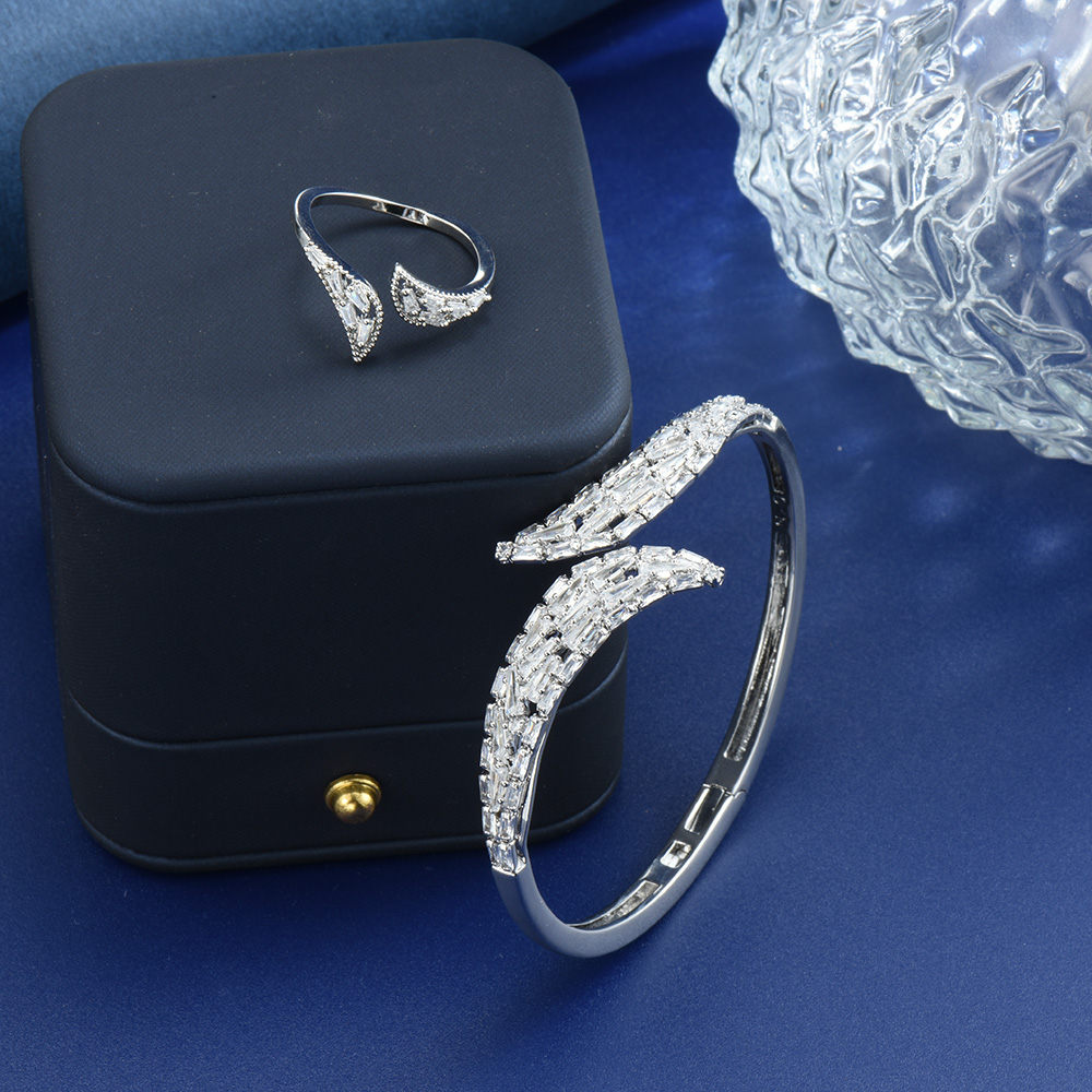 Latest Ethnic Fashion For Women - HIBRIDE Nieuwste ontwerp elegante armband ring