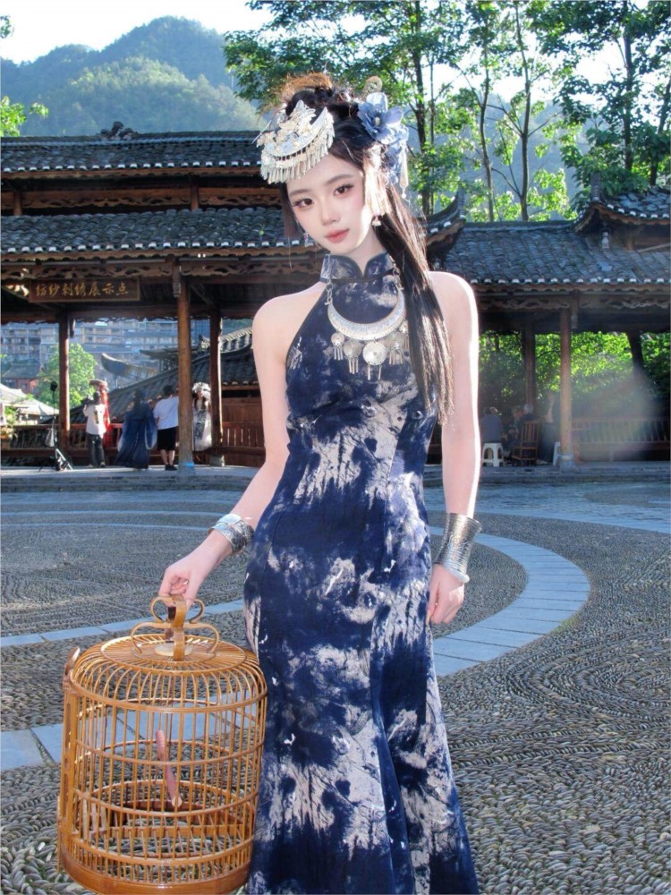 Fashion Show Ethnic Wear - Nieuwe batikjurk, coole dameskleding, etnische stijl,