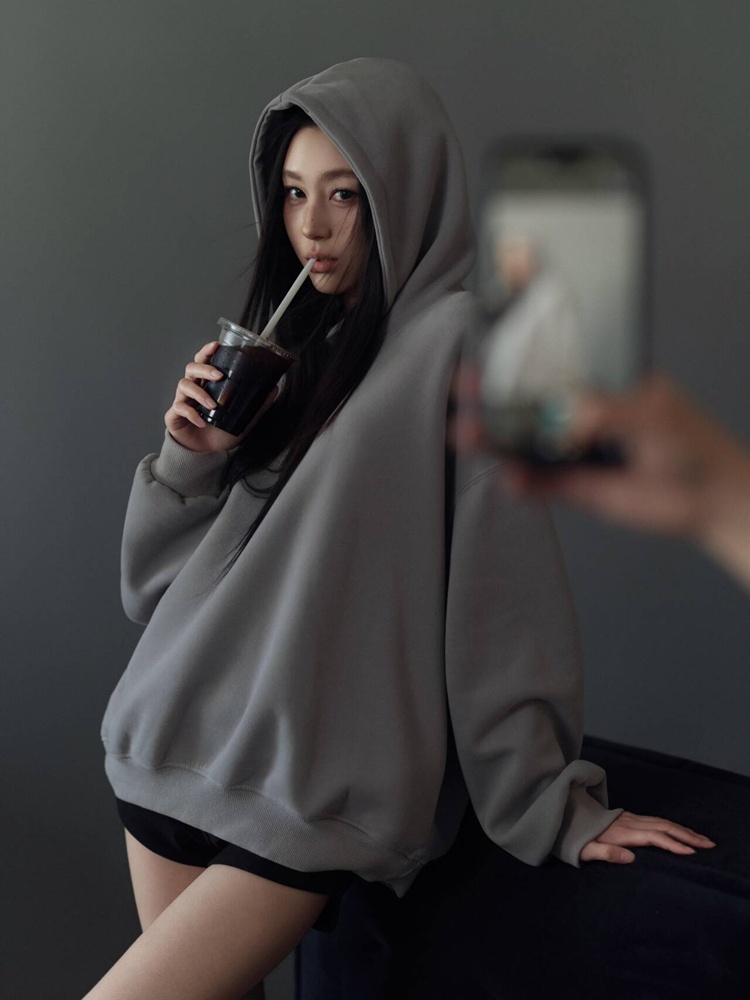 Grijze sfeer Portretthema Foto - Ethnic Fashion Photography recensie en prijs