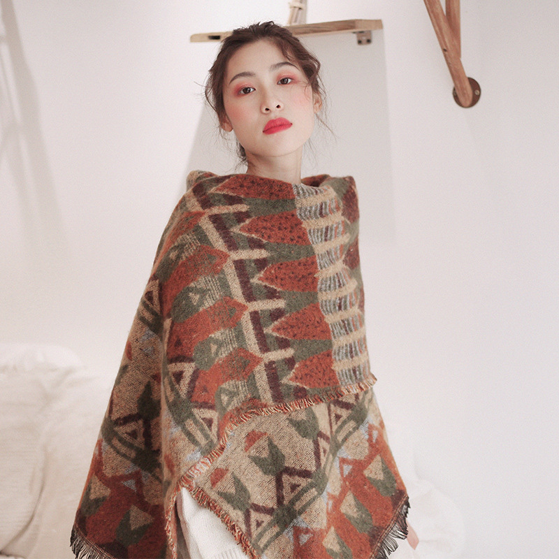 Etnische dikke warme gebreide  - Ethnic Fashion Photography recensie en prijs