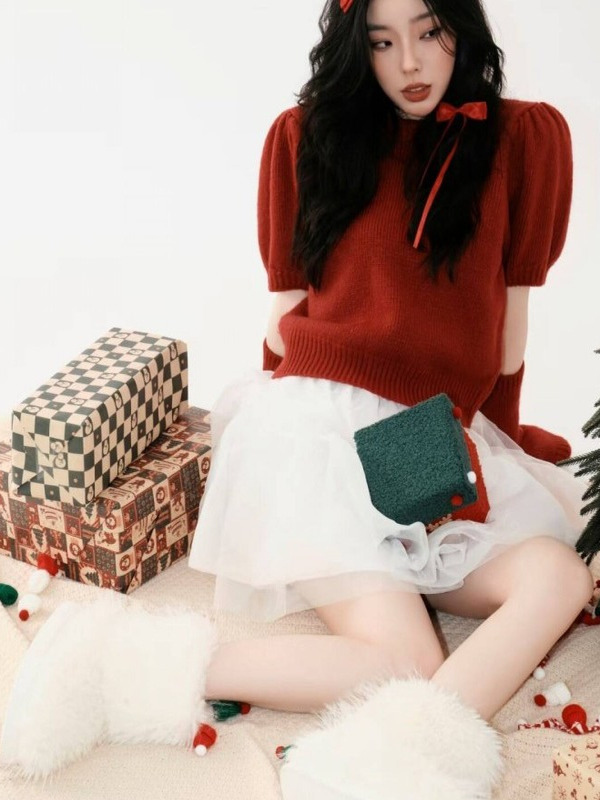 Leuke rode kersttrui, fotokost - Ethnic Fashion Wear recensie en prijs